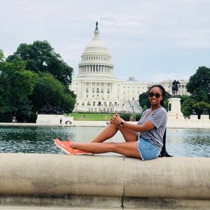 Meet your Posher, Christina